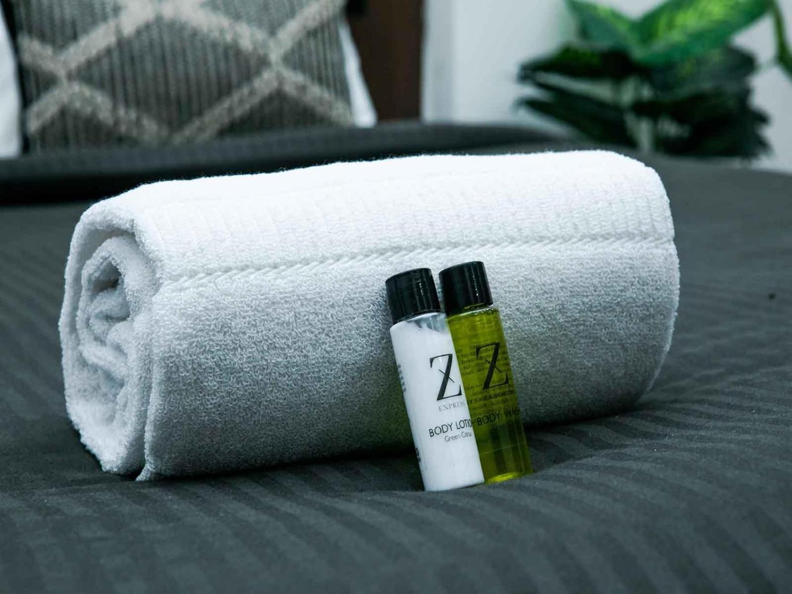 Z Express Enzyme Hotel Bangalore Eksteriør billede